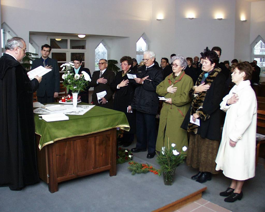 A presbit�rium esk�t�tele Czirmay �rp�d reform�tus lelk�sz elõtt